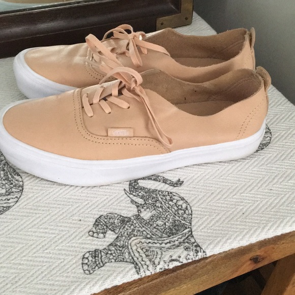 vans nude color